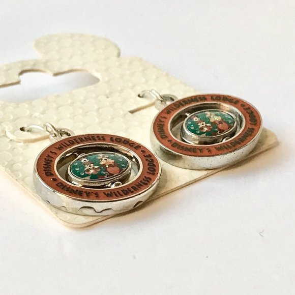 Vintage Disney Wilderness Lodge Earrings Charm Humphrey Bear Mickey Mouse - Picture 4 of 5